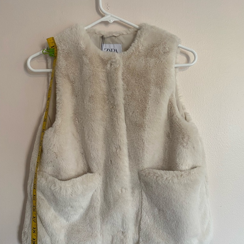 Zara Beige Faux Fur Vest